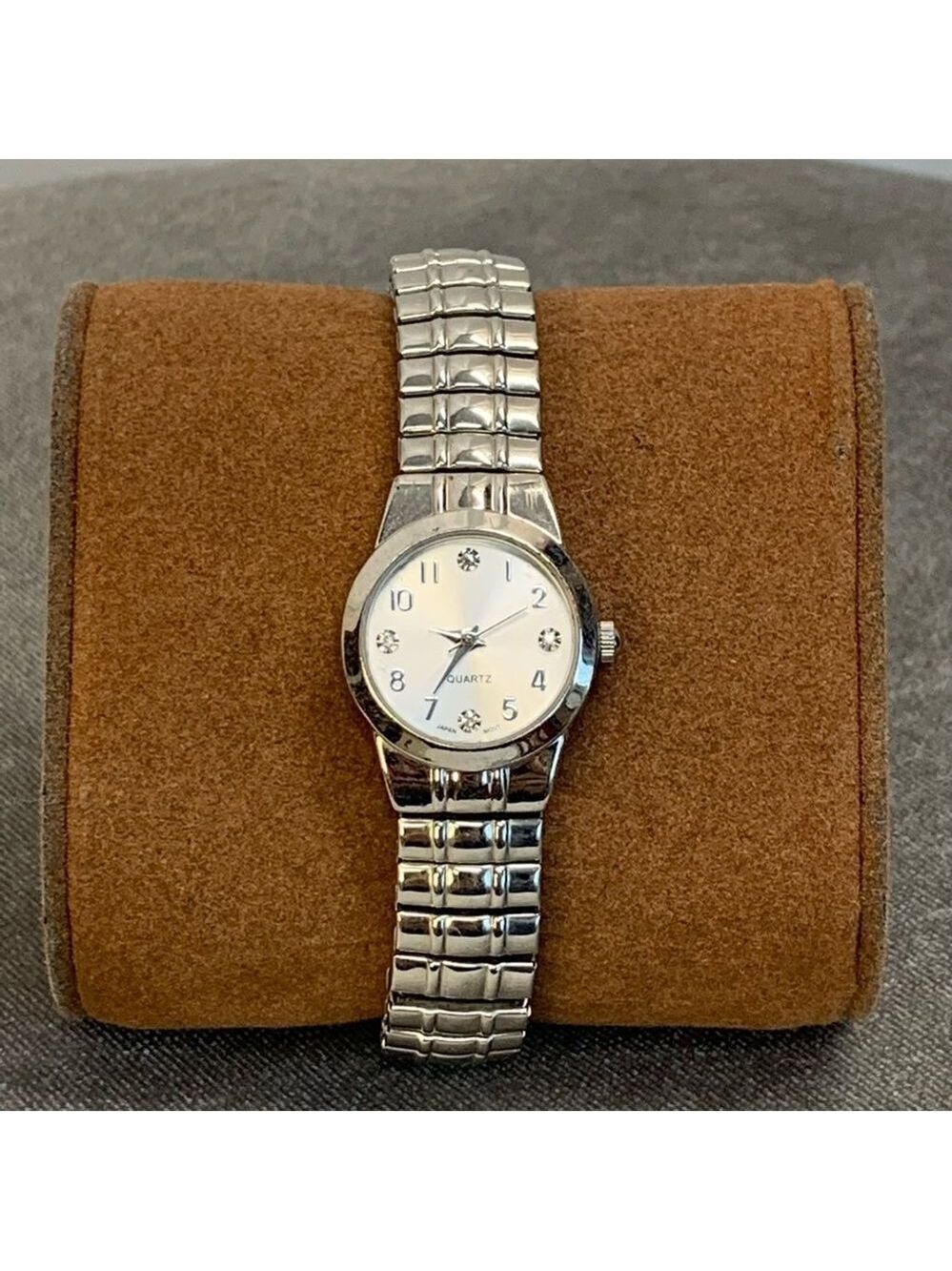QUARTZ Stainless steel round face Japan movement stretchy band watch